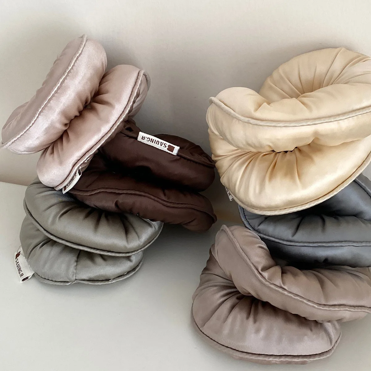 Sponge Sleep Elastic Ponytail  - đánh giá và giá Travel Accessories Must Have