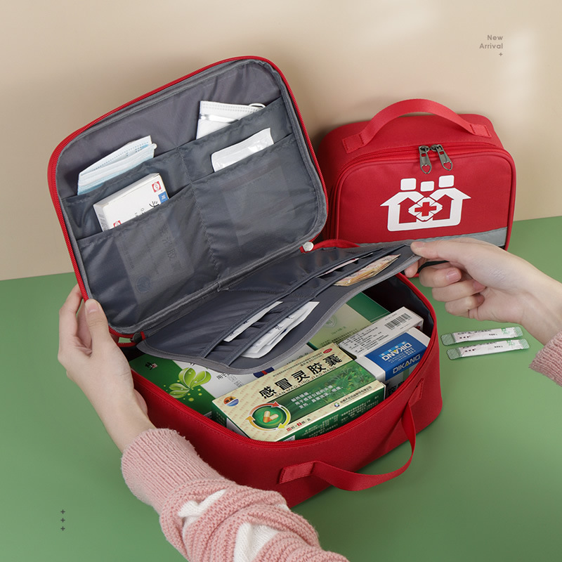 Travel Portable First Aid Kit  - đánh giá và giá Travel Accessories Kit Bag