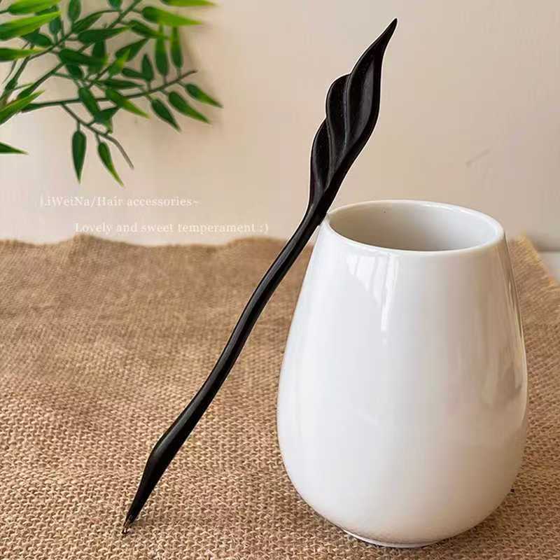 Wooden Hairp Exquisite Carving - đánh giá và giá Travel Accessories High End