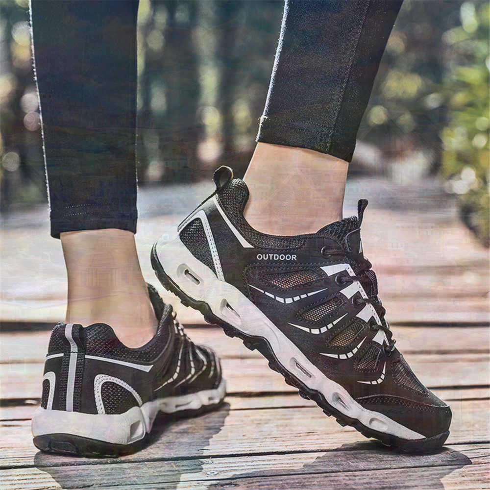 Sumer Round Tip Silver Sneaker - đánh giá và giá Travel Accessories High End